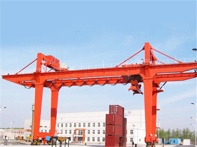 Automated rail mounted gantry crane