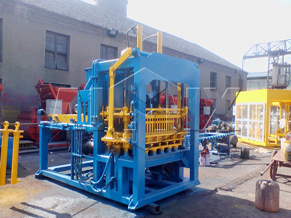 4-15 Concrete Block Making Machine